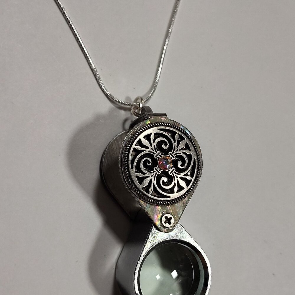 Magnifying Glass Mother of Pearl Fluer De Lis AB Crystal Loupe Pendant Necklace - Picture 9 of 9